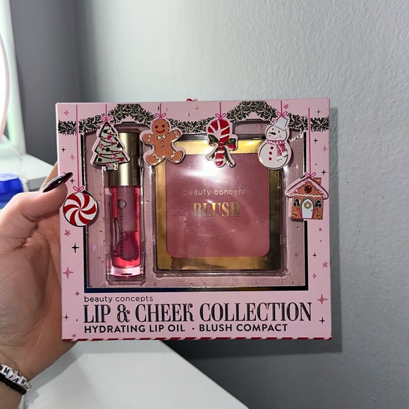 beauty concepts blush and lip collection - Picture 1 of 2
